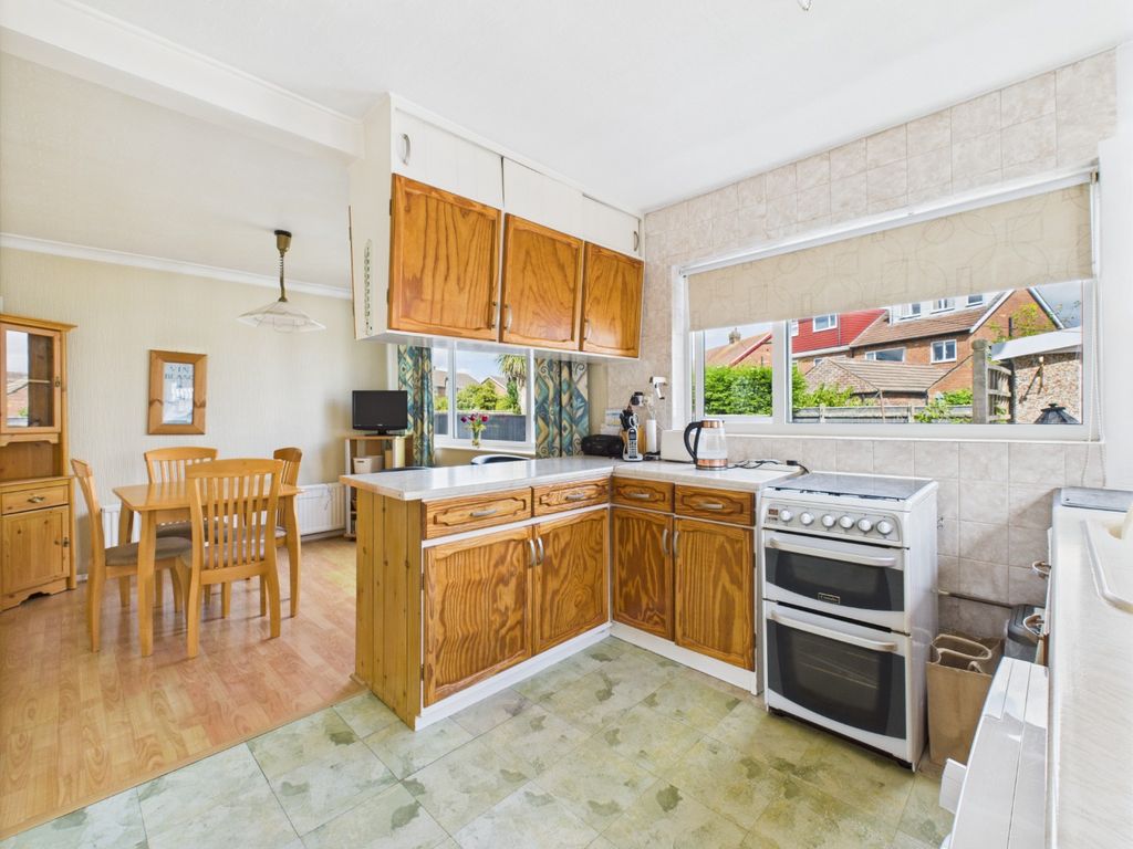 Property photo 3 of 26 4401619