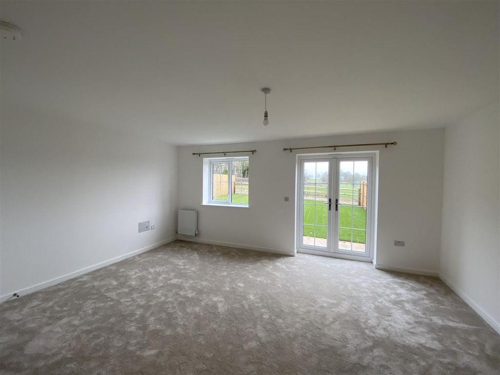 Property photo 3 of 13 Tempimagef9G4Xn.Jpg