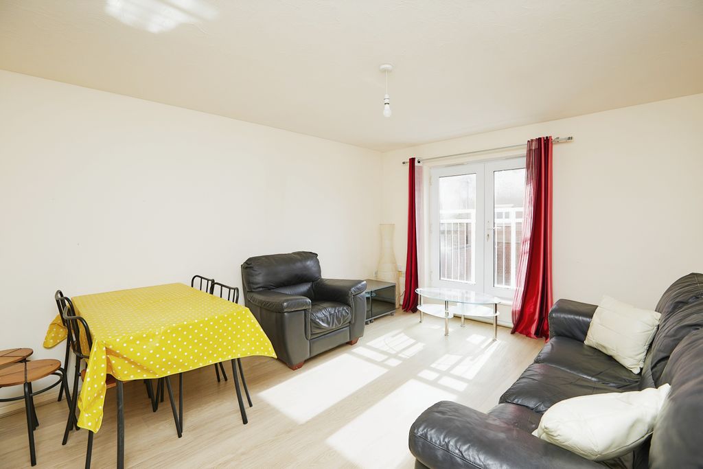 Property photo 3 of 15 Photography