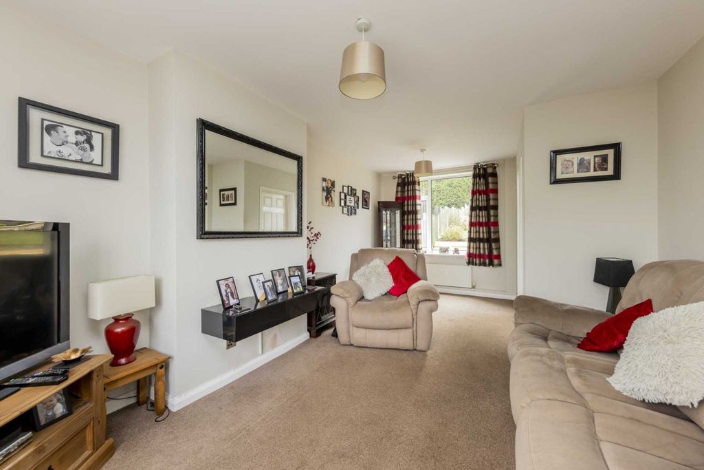Property photo 3 of 22
