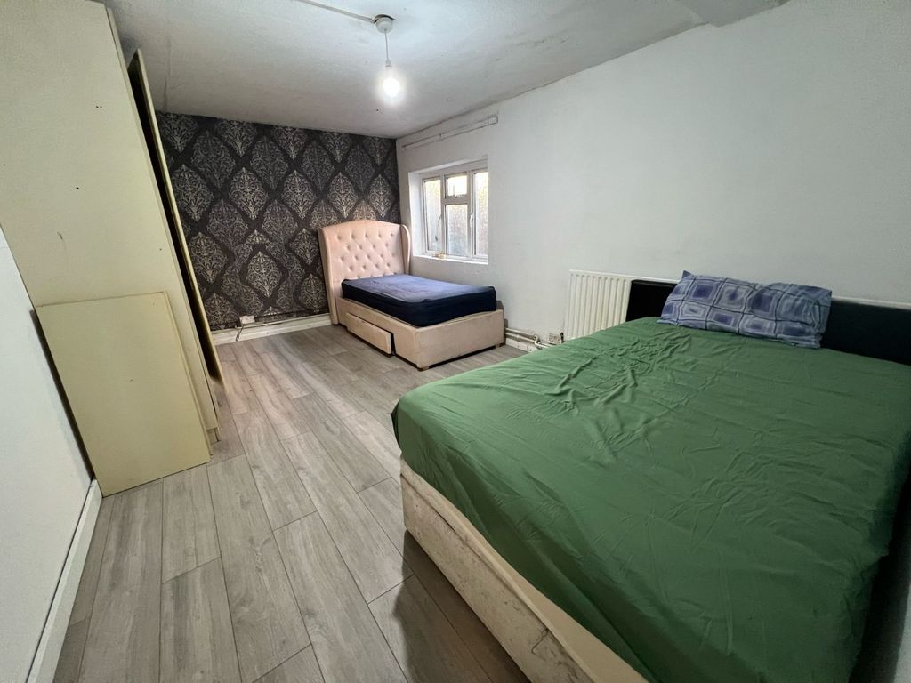 Property photo 2 of 10 Gallery