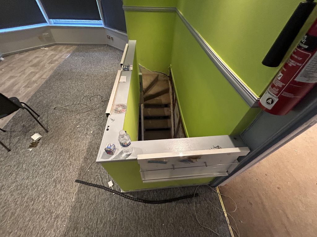 Property photo 2 of 8