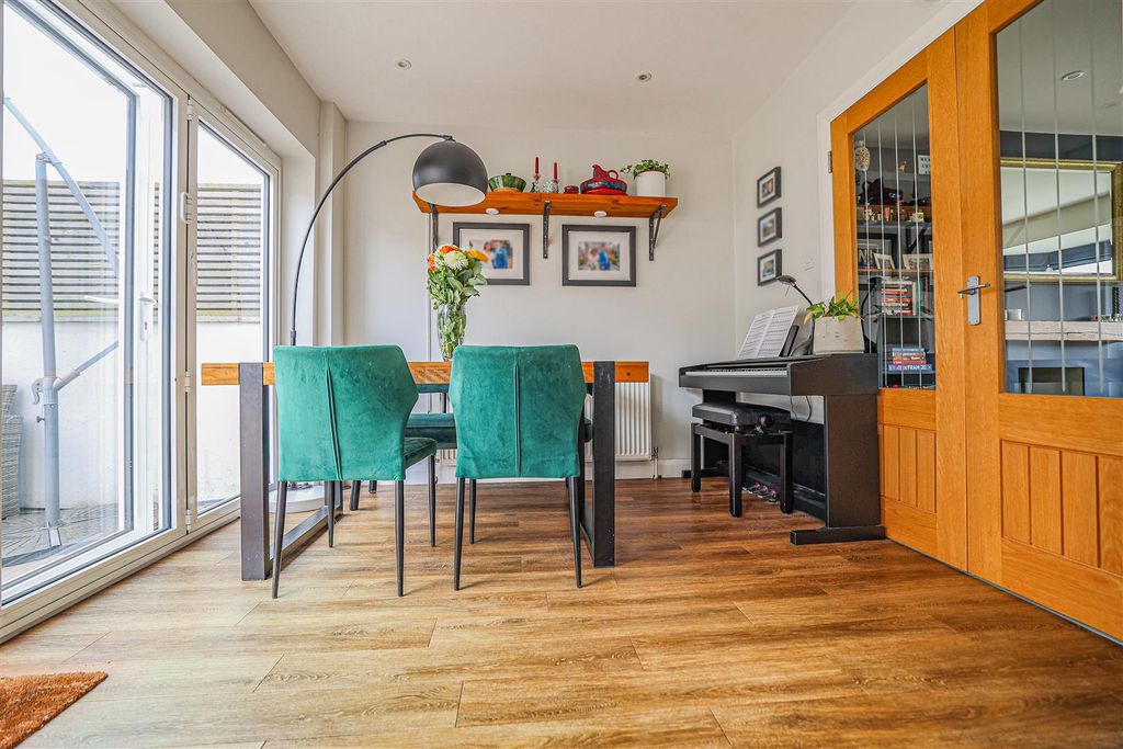 Property photo 3 of 44 980A9696-1.Png