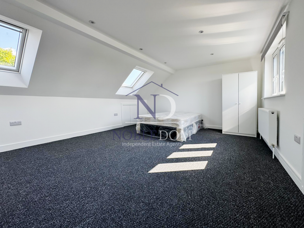 Property photo 2 of 3 Room