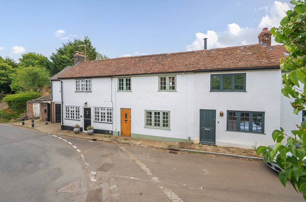 Property photo 1 of 25 1327659-1-687A2F8...