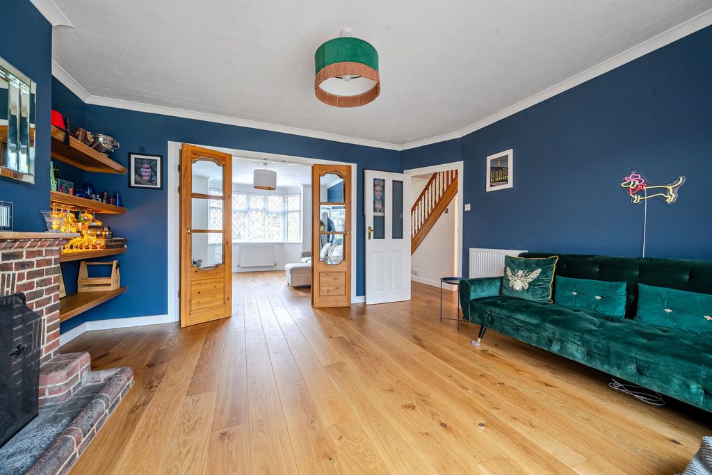 Property photo 3 of 37