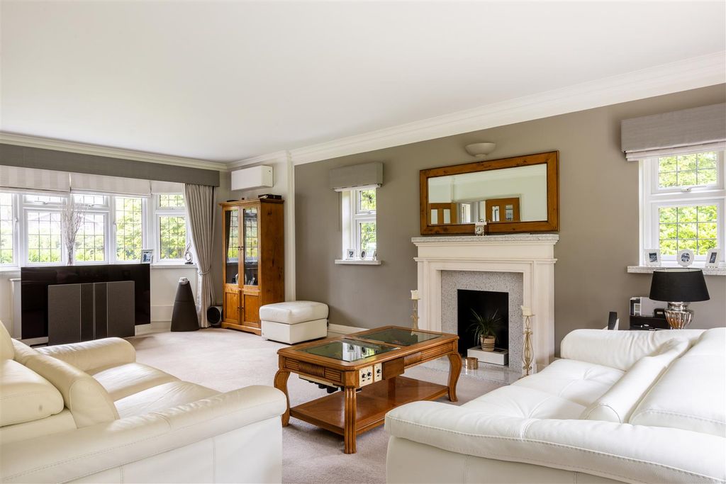 Property photo 3 of 53 Willow Lodge-3.Jpg