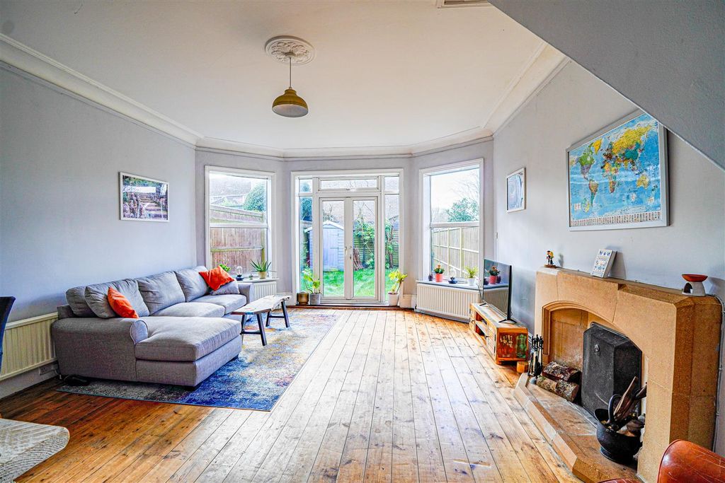 Property photo 2 of 30 Dsc02538-Hdr.Jpg