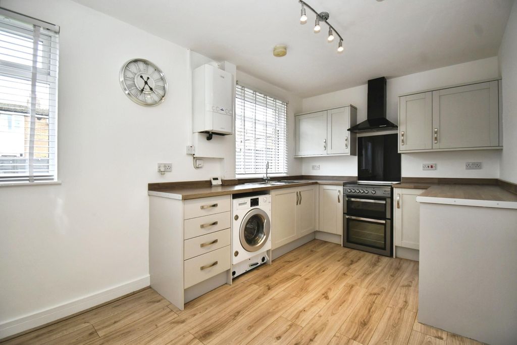 Property photo 2 of 21 Pbox-Img.Jpg