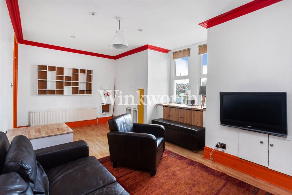 Property photo 3 of 12 Picture No. 02