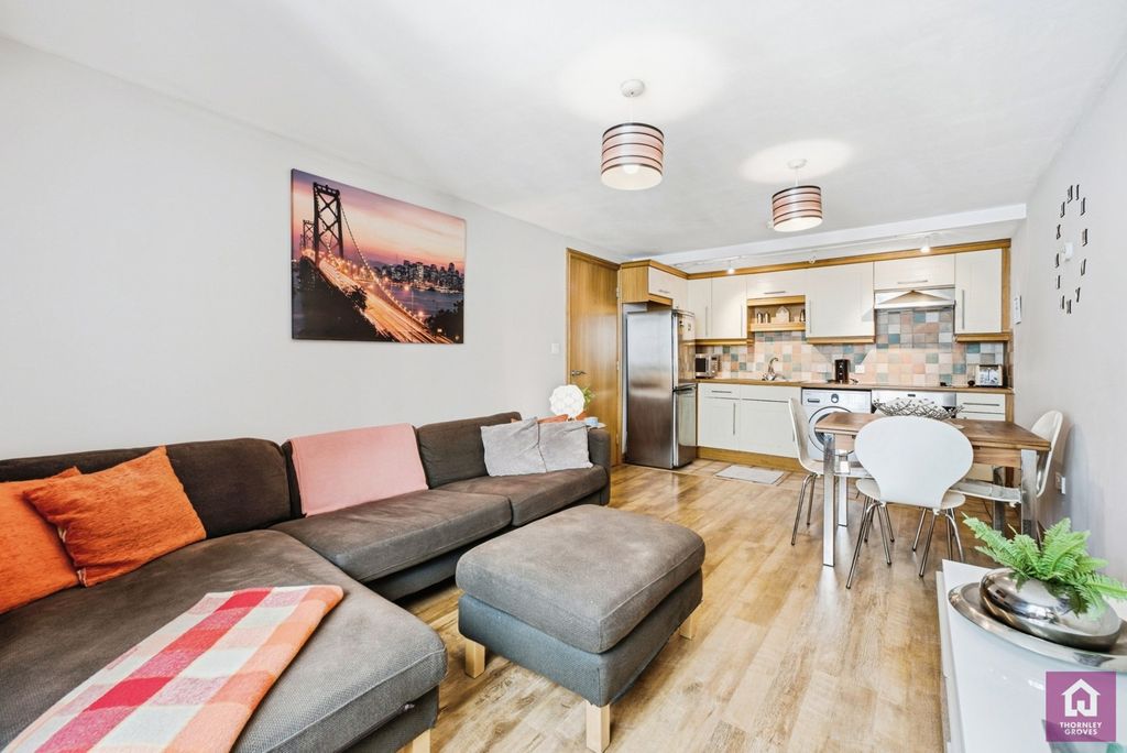 Property photo 2 of 15 Pbox-Img.Jpg