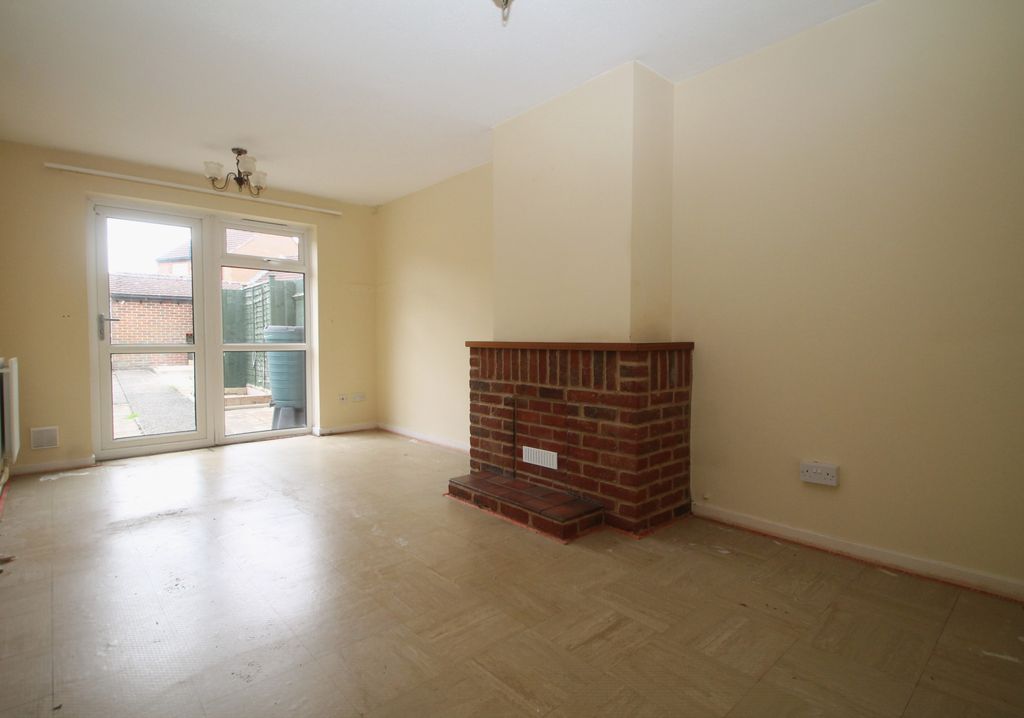 Property photo 2 of 10