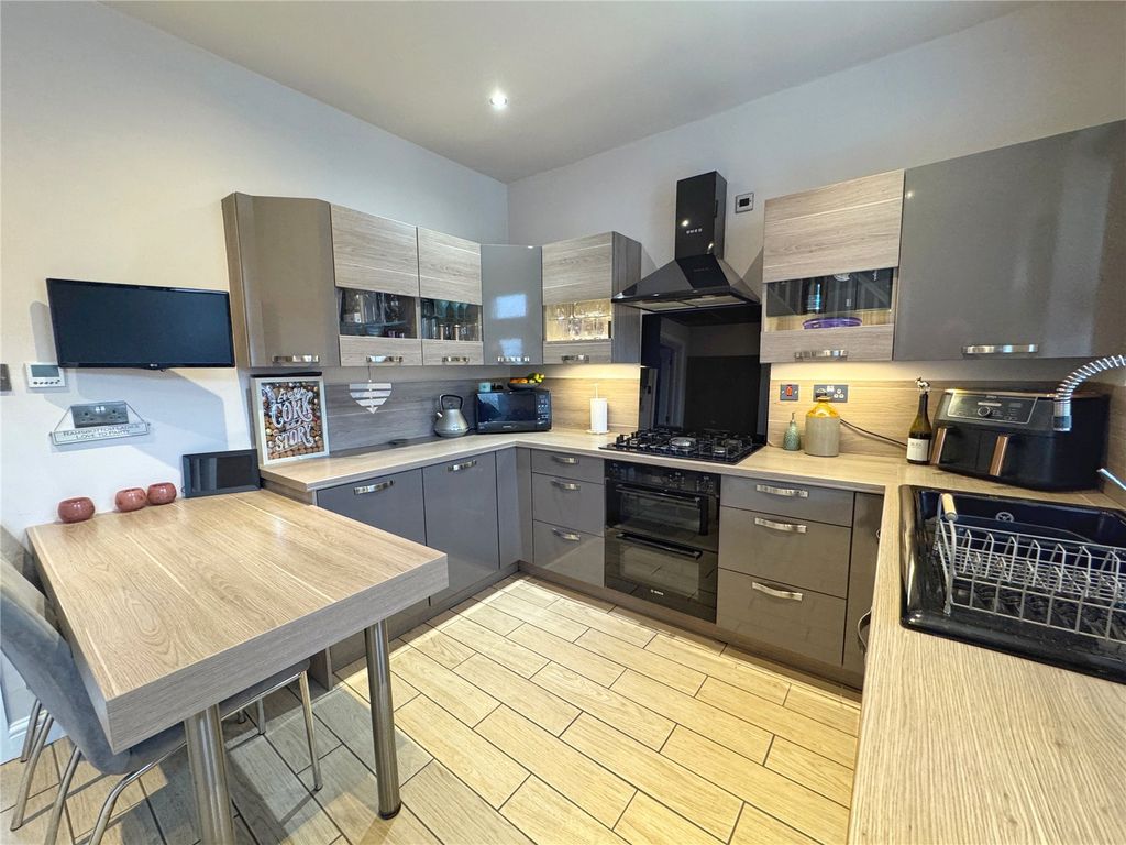 Property photo 2 of 48 Kitchen Diner