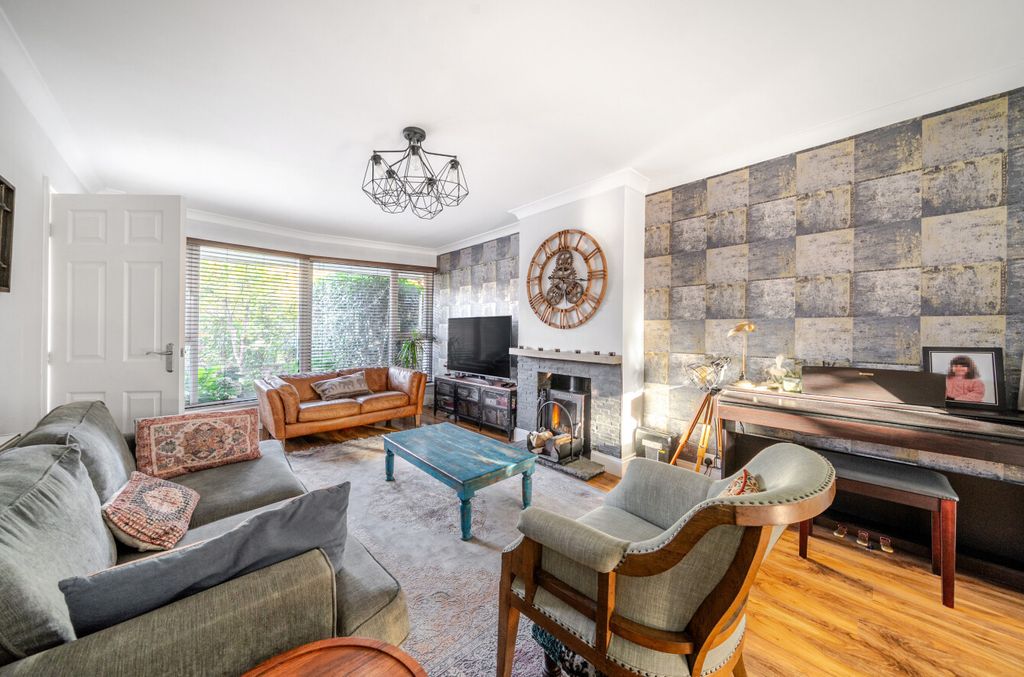 Property photo 2 of 23 1357712-13-68dc0B...