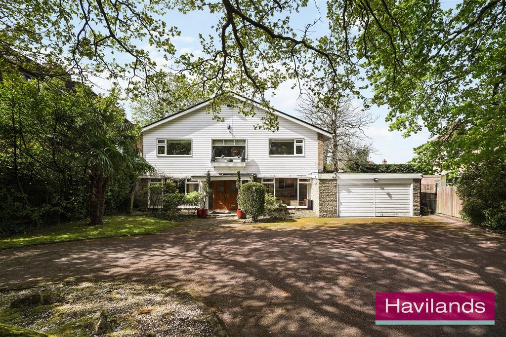 Property photo 1 of 23 Cockfosters Road-22.Jpg