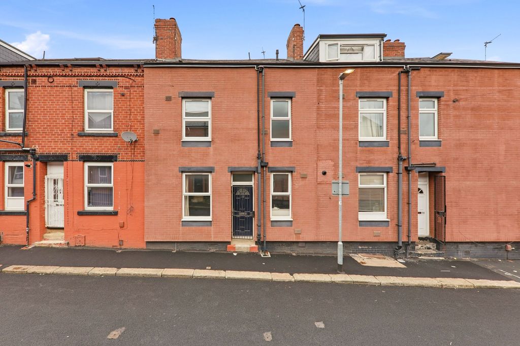 Property photo 1 of 13