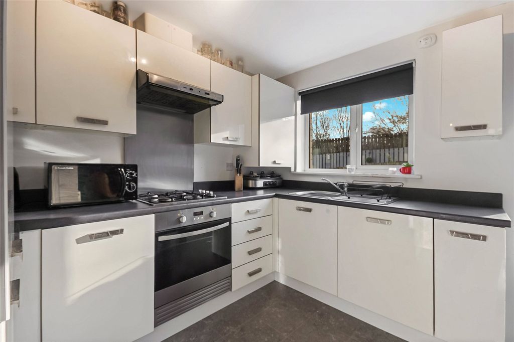 Property photo 3 of 21 Picture No. 04