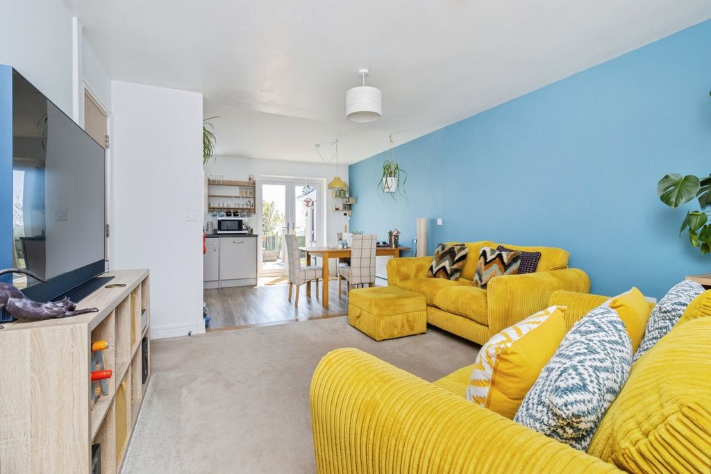 Property photo 2 of 19 Pbox-Img.Jpg
