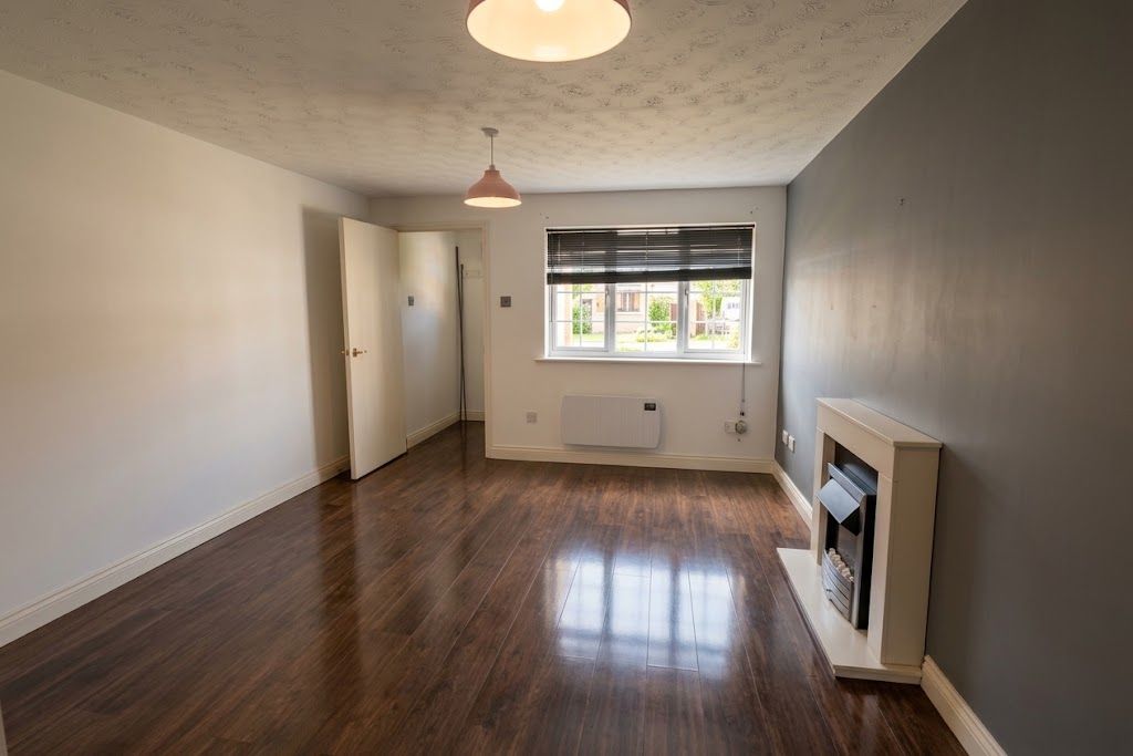 Property photo 2 of 8
