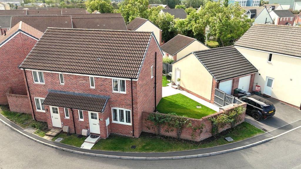 Property photo 1 of 26