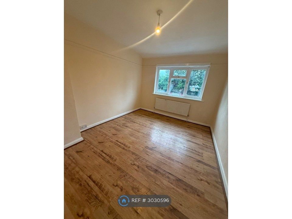 Property photo 1 of 10 Bed Room 1