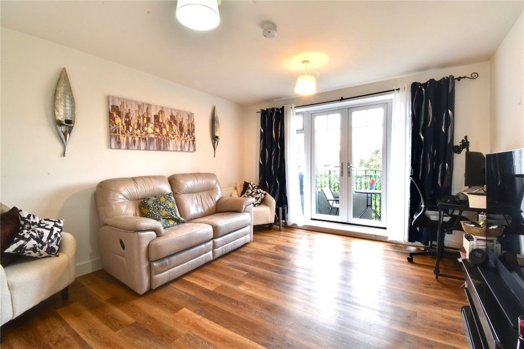 Property photo 3 of 13 Picture No. 17