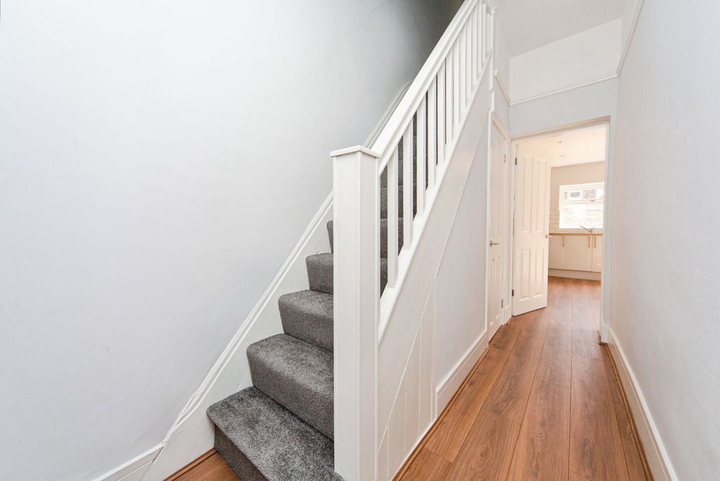 Property photo 3 of 22 Pbox-Img.Jpg
