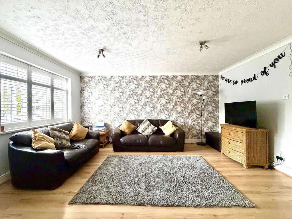 Property photo 2 of 11 Not Specified