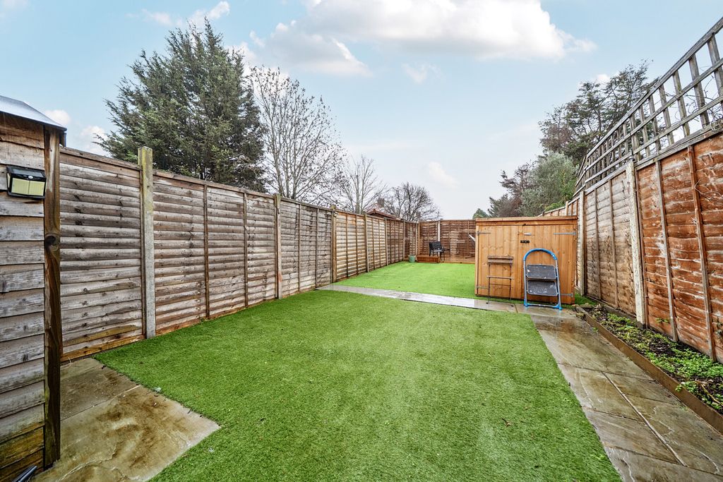 Property photo 3 of 19 Garden