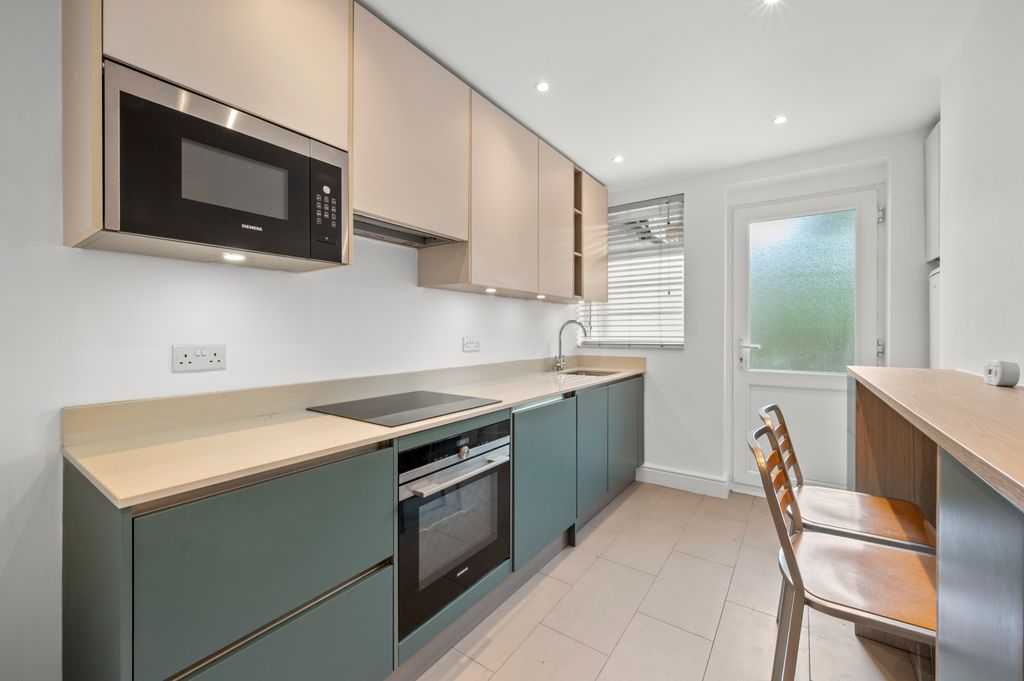 Property photo 2 of 16 Picture No. 03
