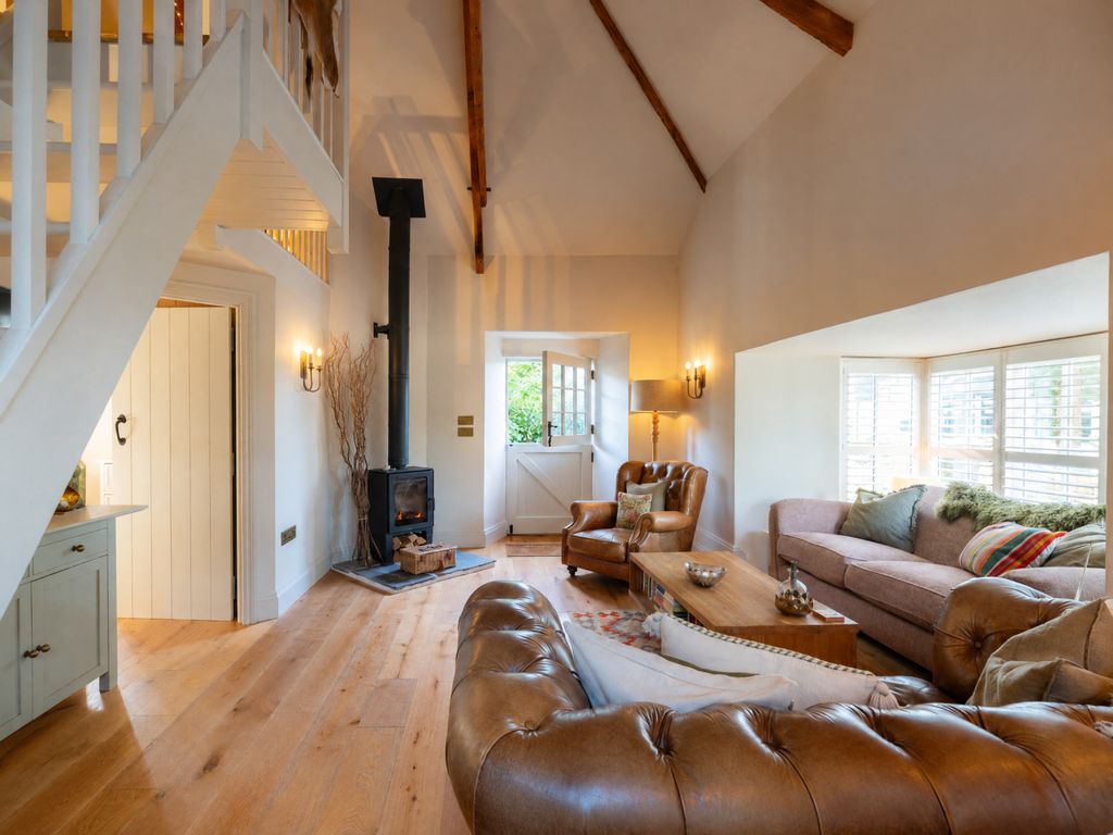 Property photo 3 of 17 Chapel Villa 10