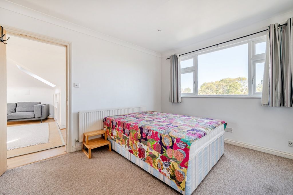 Property photo 3 of 9 Picture No. 13