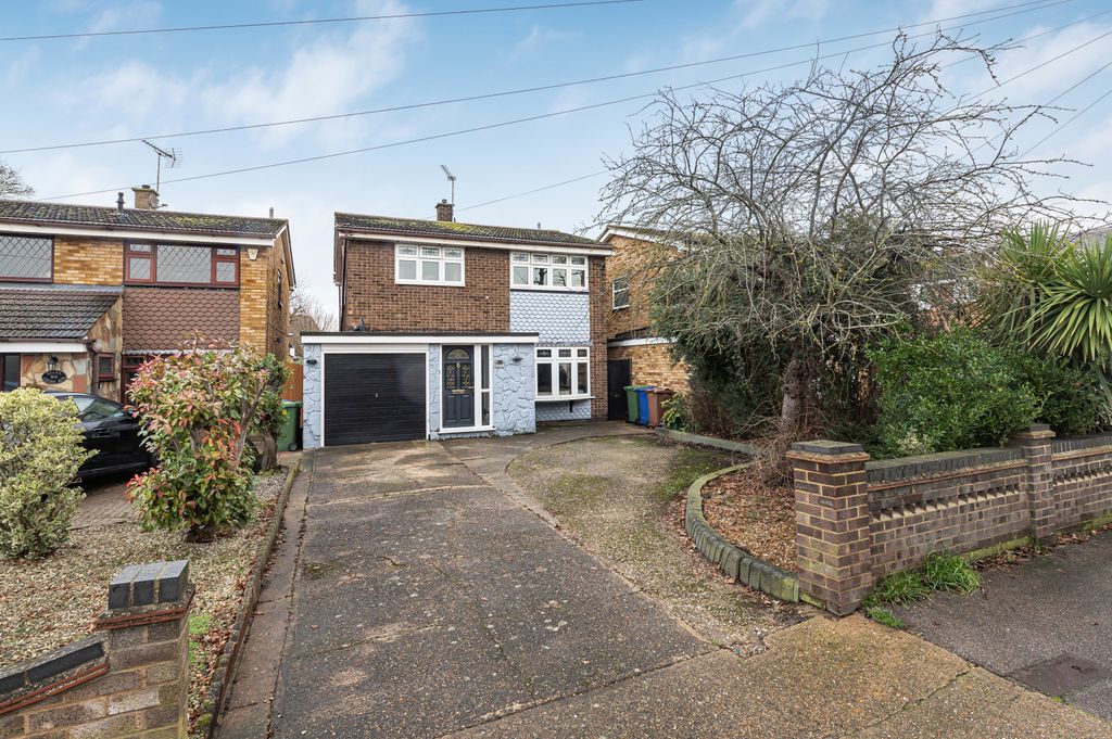 Property photo 1 of 18 Front