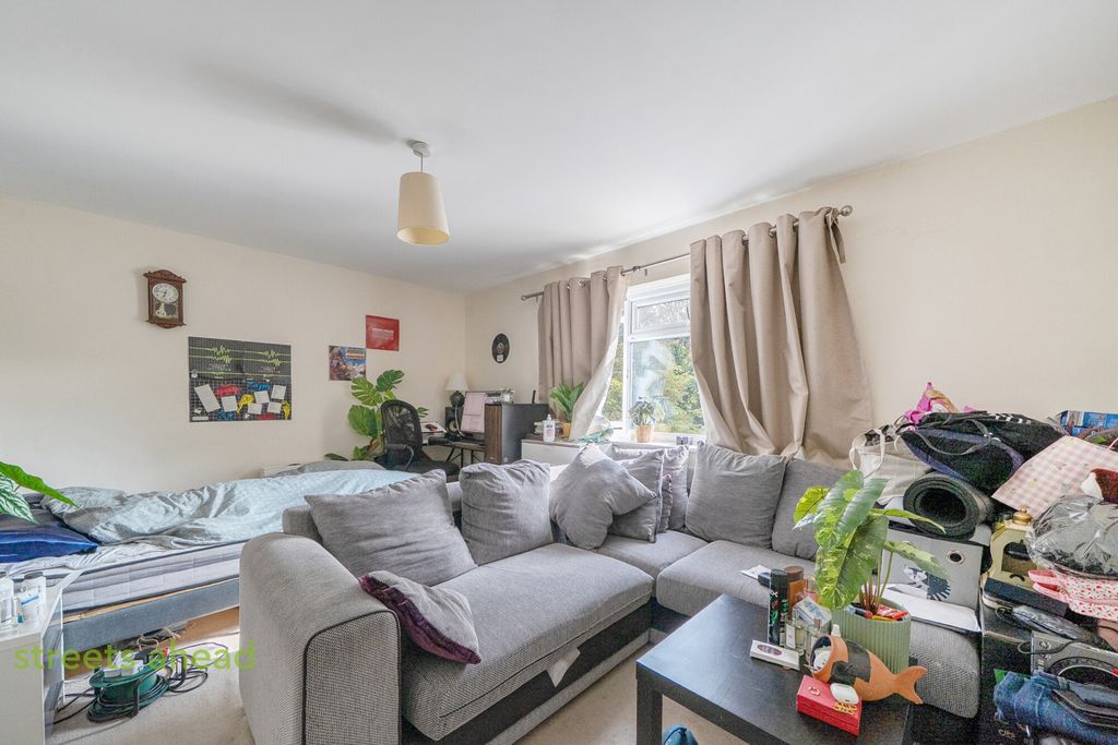 Property photo 3 of 12 78477Bd2-7B02-4A3...