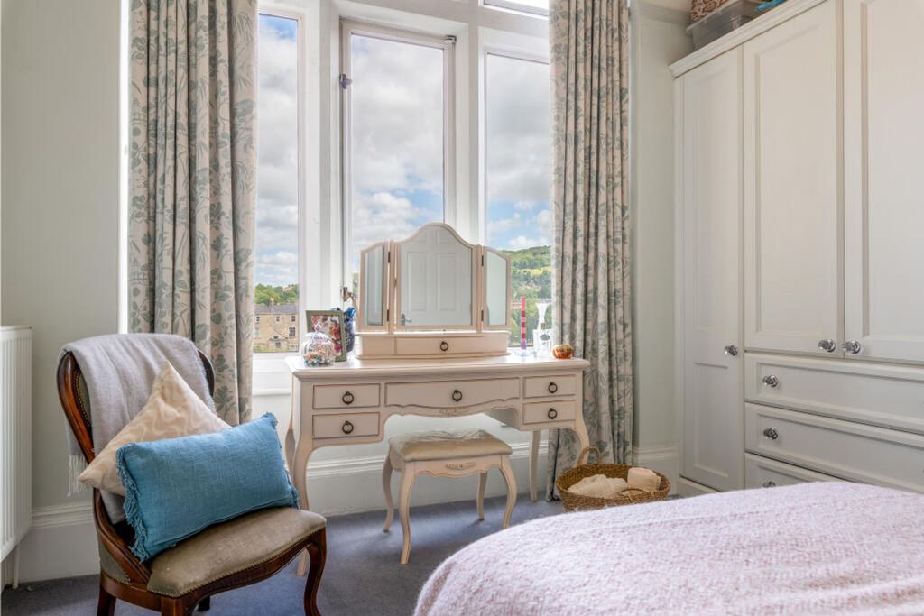 Property photo 2 of 26