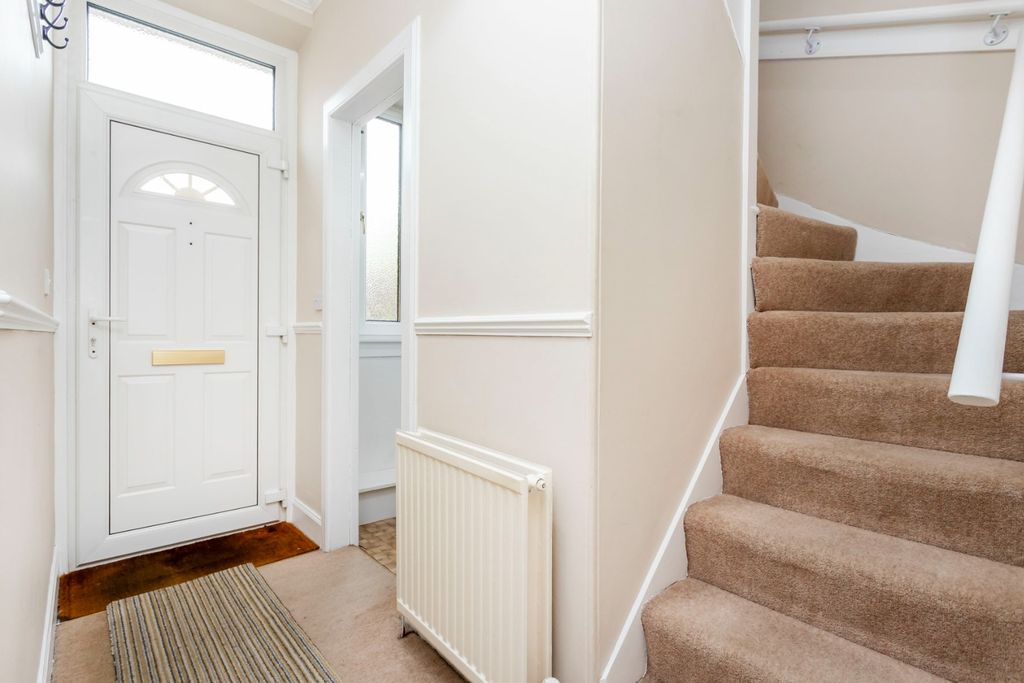 Property photo 2 of 15 4934062