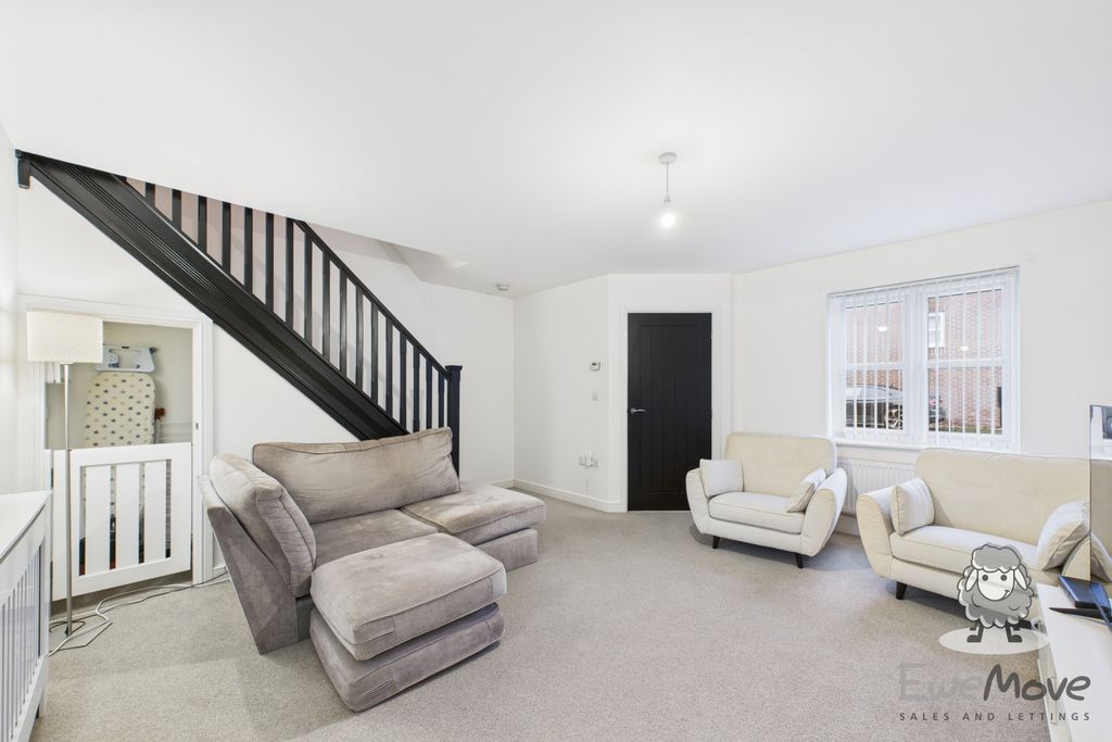 Property photo 2 of 14 12