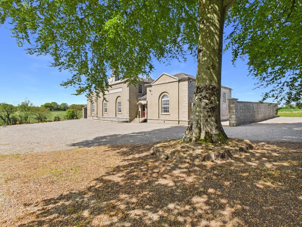 Property photo 2 of 44 Picture No. 02