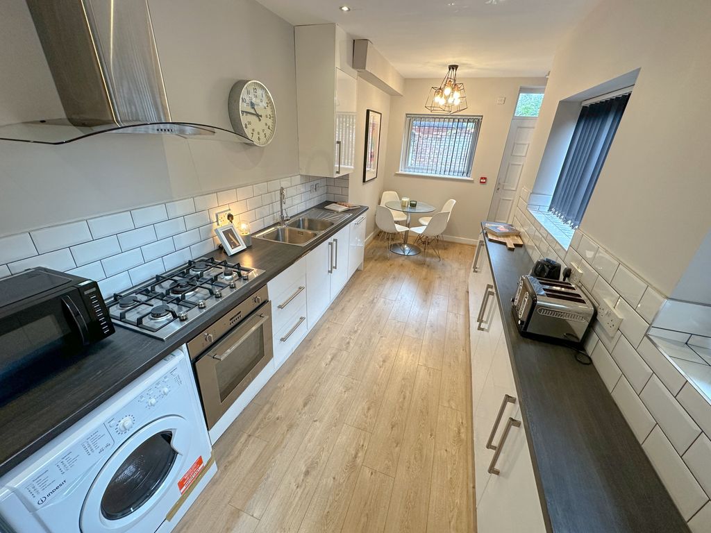 Property photo 3 of 13 11