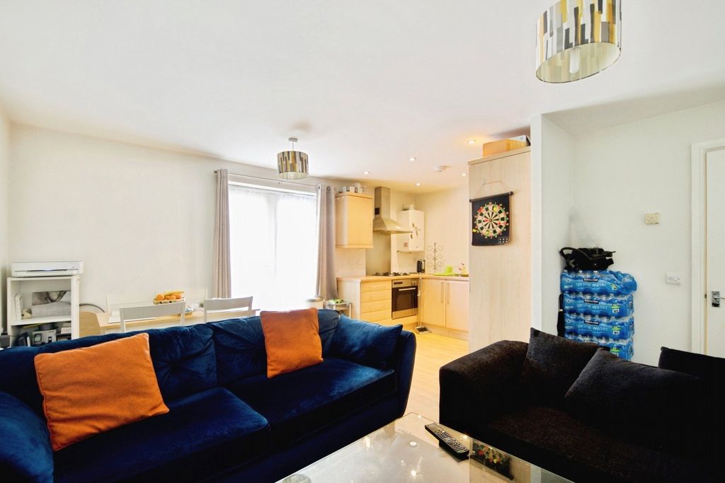 Property photo 2 of 8 Pbox-Img.Jpg
