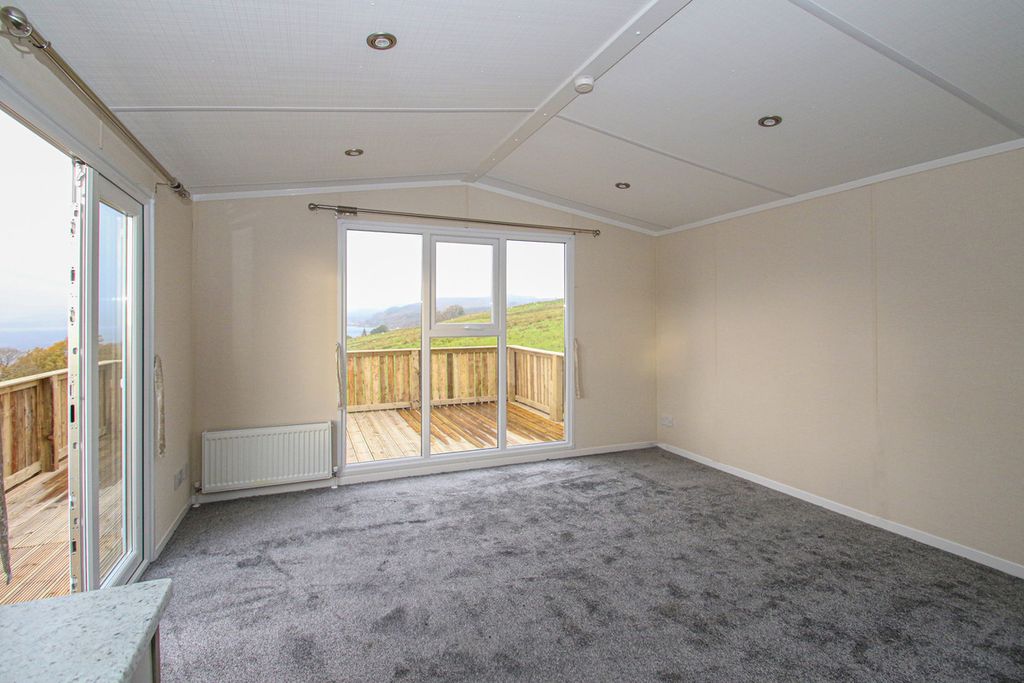 Property photo 1 of 36