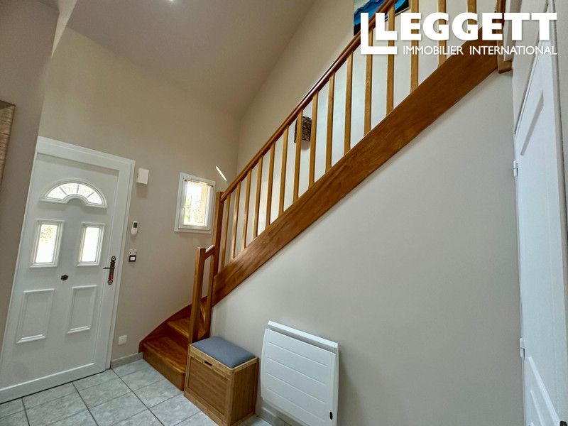 Property photo 2 of 10