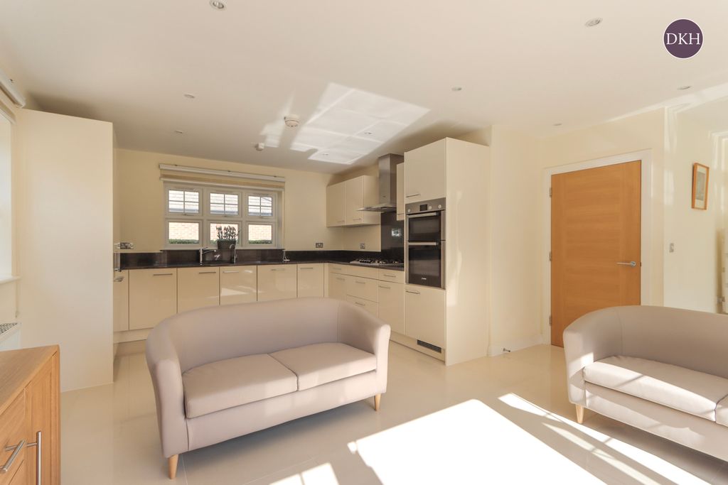 Property photo 3 of 16 Picture No. 08