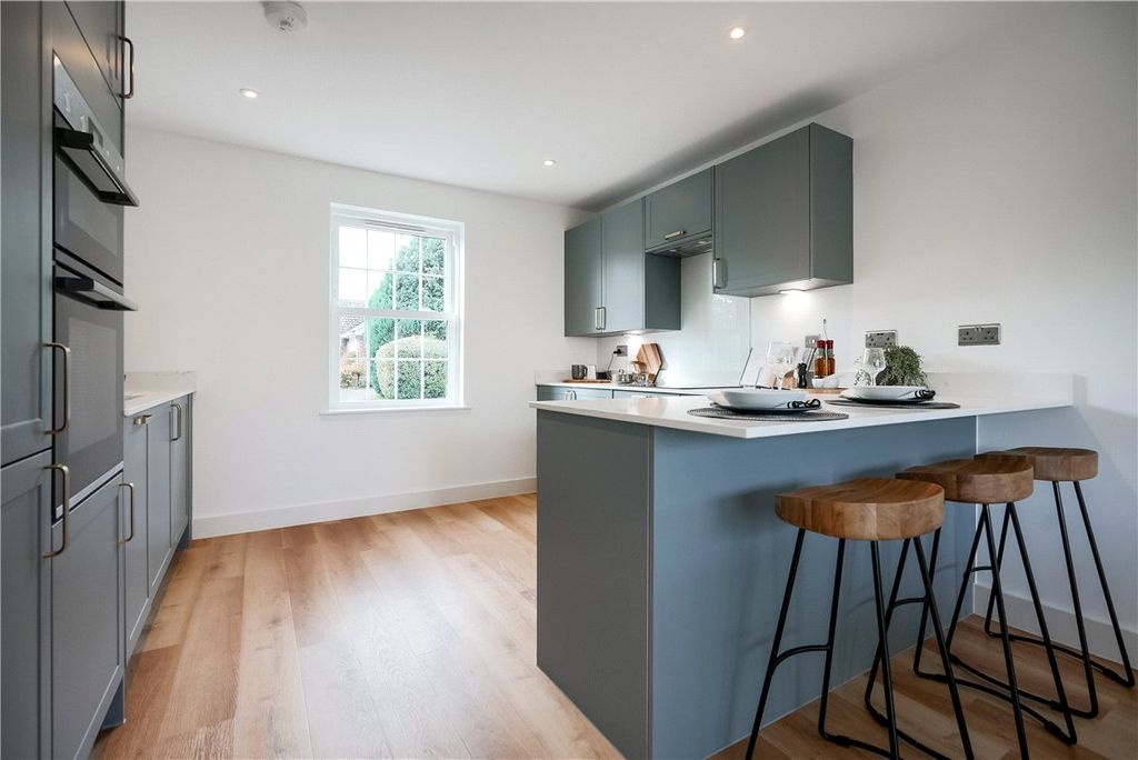 Property photo 3 of 8 Previous Show Home