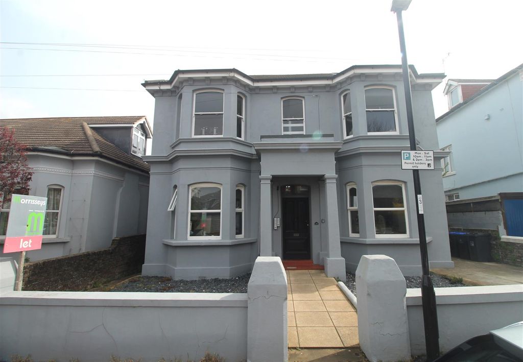 Property photo 1 of 4 Front Pic.Jpg