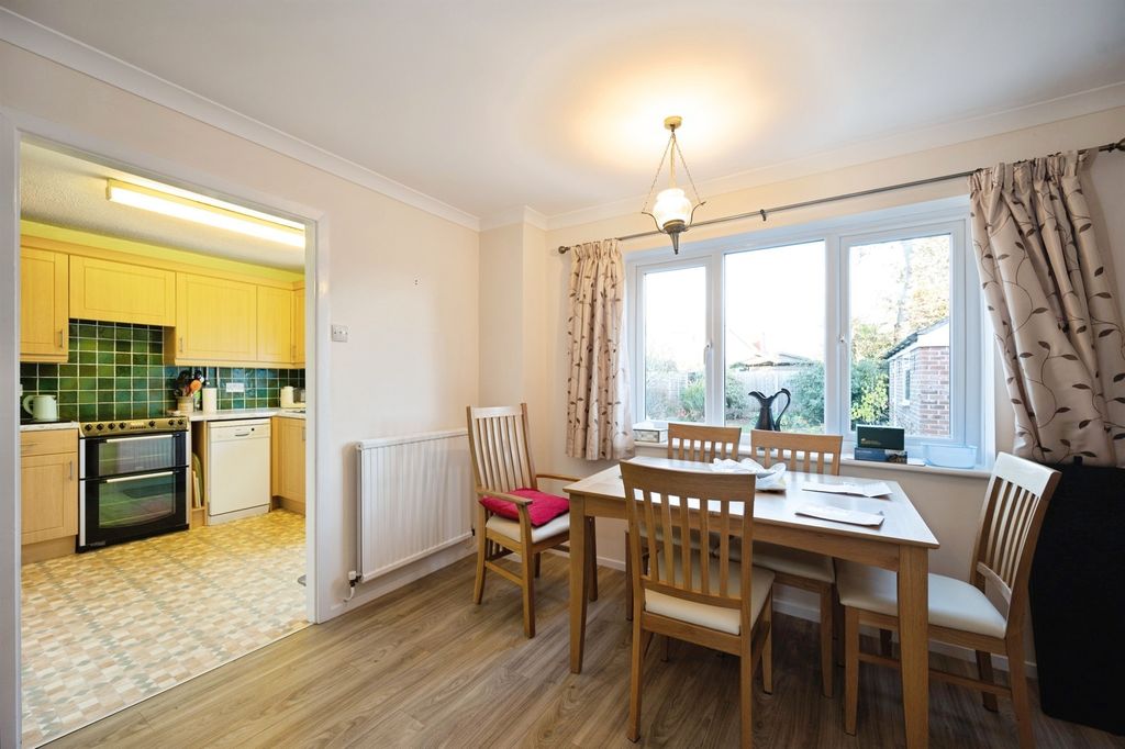 Property photo 3 of 18