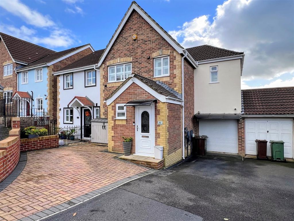 Property photo 1 of 27 Campion Close, Plympton, Plym|Outh Pl7 2Wt
