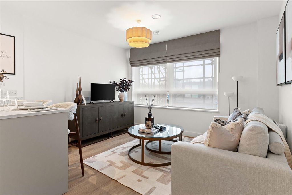 Property photo 2 of 13 2