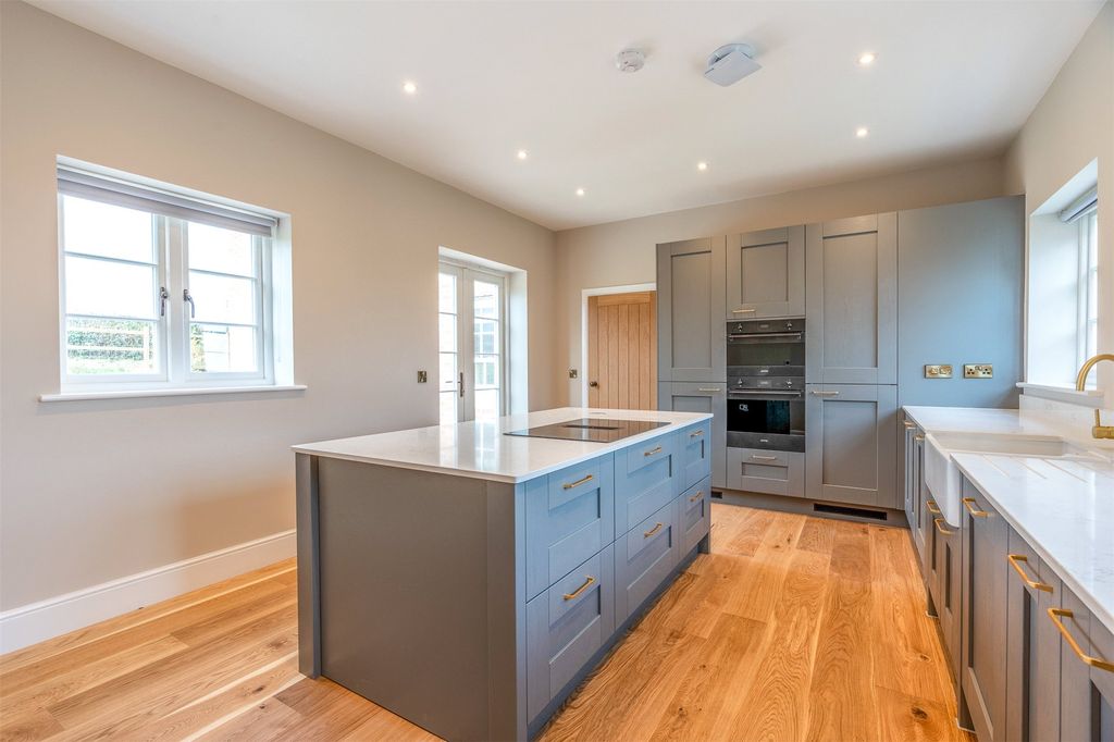 Property photo 2 of 30 Picture No. 02