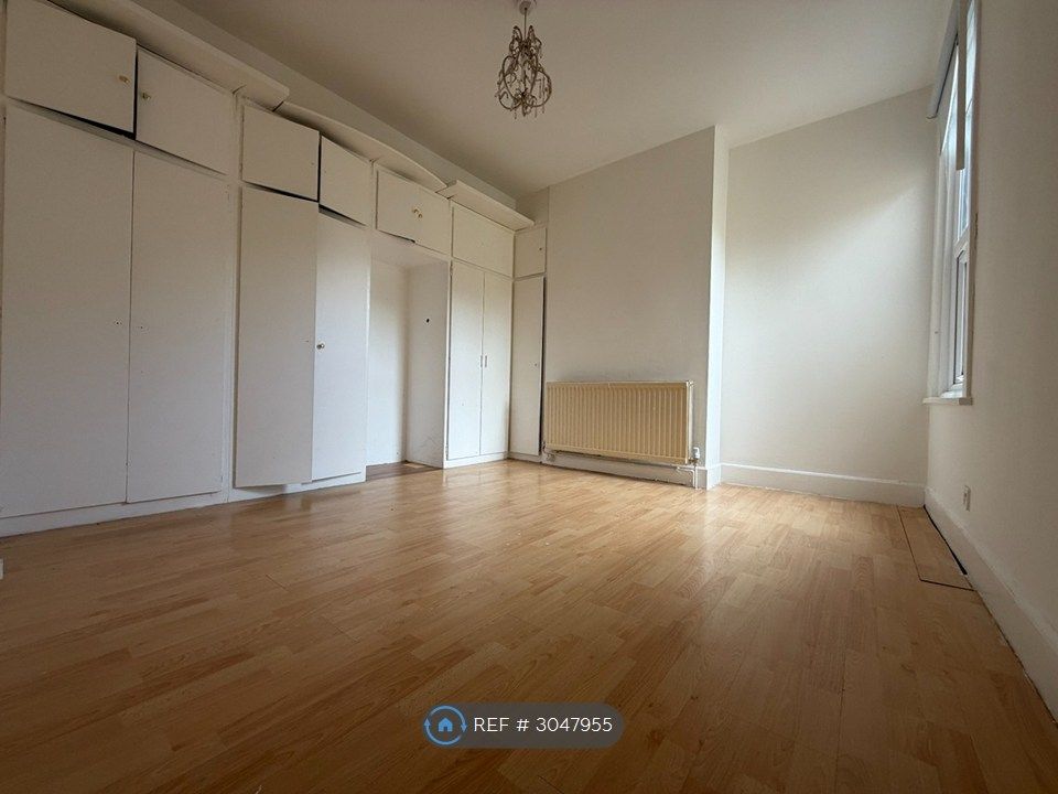 Property photo 3 of 5